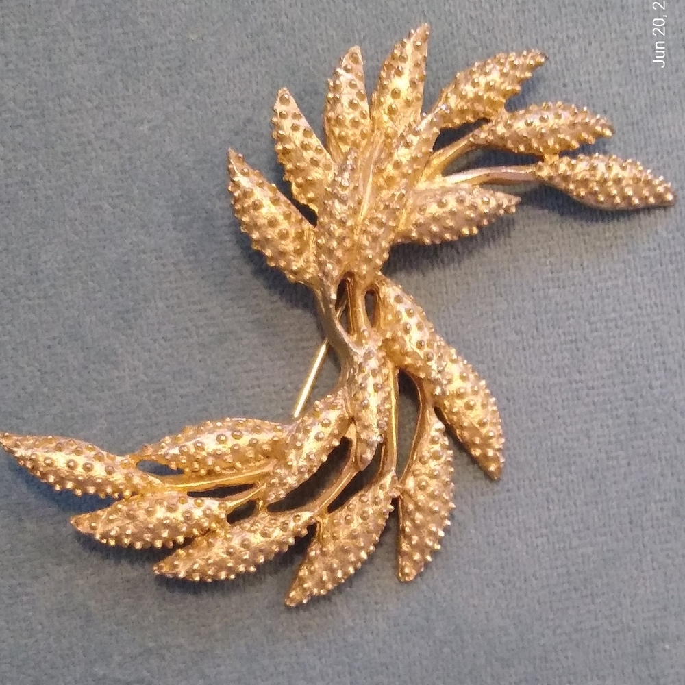 S C "Seeds Of Wheat"  Spray Brooch